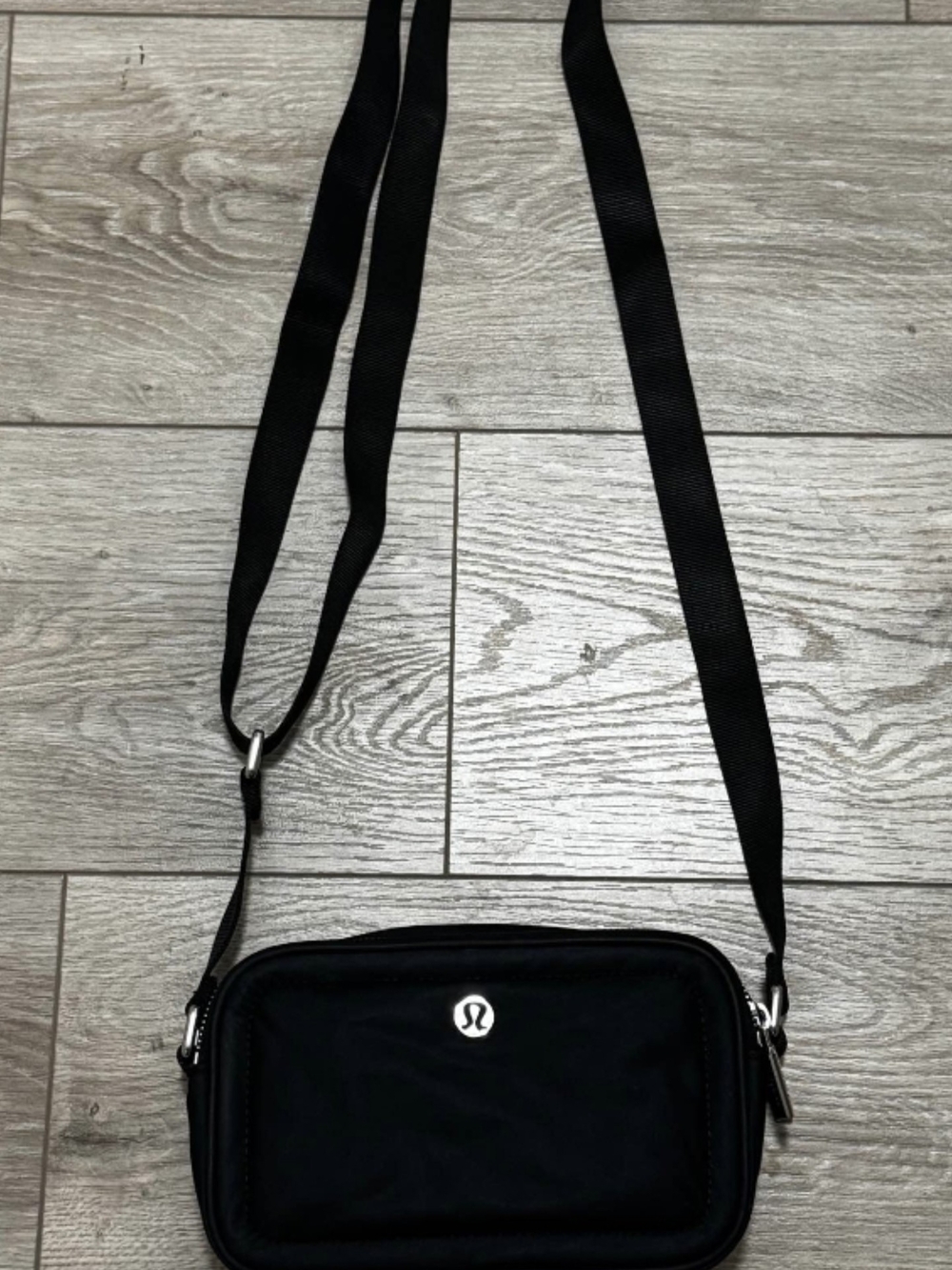 lululemon Camera Crossbody 2 L